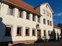 Hotel Sonne فنادق في Kandel
