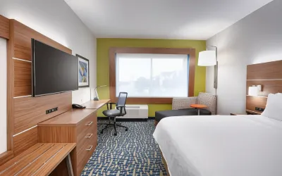 Holiday Inn Express & Suites Gainesville I-75