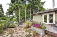 Cozy, Quiet, Bothell River House North Creek Events Center NCEC UWB Bothell 주변 호텔