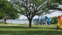 Waterviews, Comfort & Convenience!