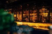 Crazy Bear Beaconsfield - 5-Star