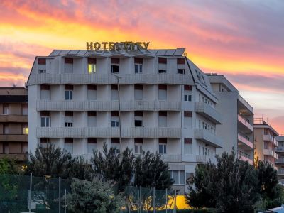 Hotel City