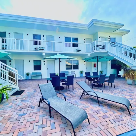Southwinds Inn by the Gold Nests