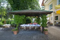 Hotel & Restaurant Dornweiler Hof Hotels in Vohringen