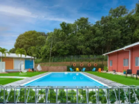 Putra Sentosa Retreat Camp, Sematan โรงแรมในลุนดู