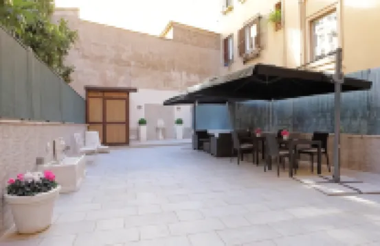 ローマンホリデーコロッセオ コロッセオ周辺周辺のホテル