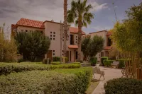 Suites Cervantes