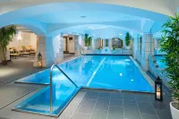 Sporthotel Cristall - Pools