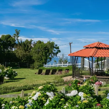 Altura Hotel