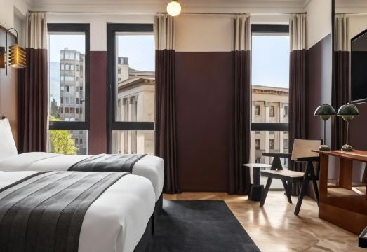 1. 호텔 아피샤..