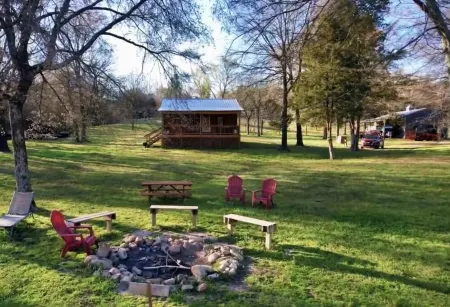 Cabin on Collier Creek