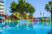 Ark Apart and Suite Hotel - Beach