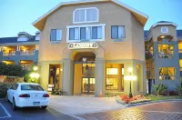 Oak Tree Inn فنادق في مونروفيا