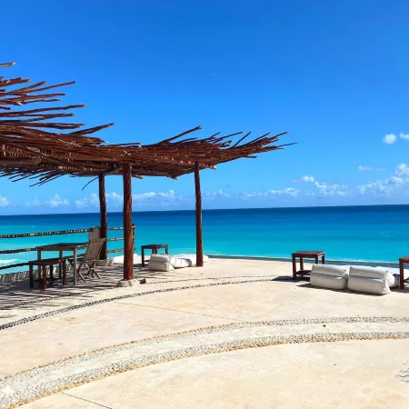 Cancun Plaza - Best Beach