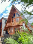 Danial Cabin Dieng Hotels near Semar Cave