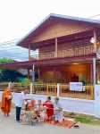 Le Moon Hotel