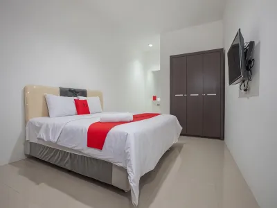 RedDoorz @ Kertajaya Surabaya Hotels in Mojo