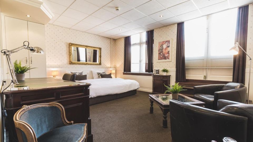 Queen Hotel