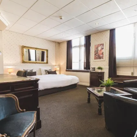 Queen Hotel