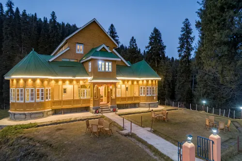 Gulmarg Ski Hill Resort Hotels in Gulmarg