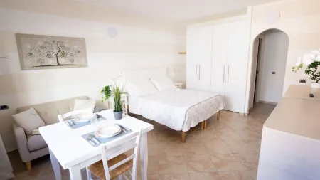 Apartments & Suites Vento Mare Отели в г. San Pasquale