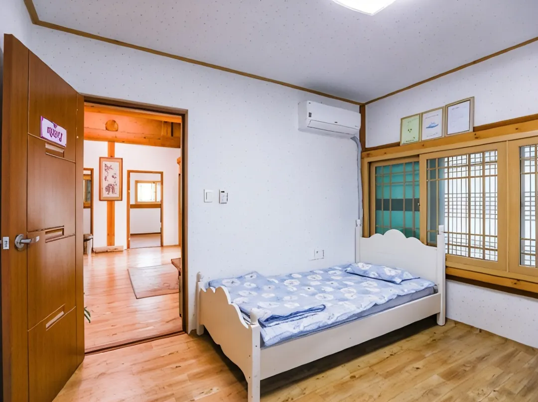Yeosu Hanok Cheheomgwan Pension - Yeosu-si