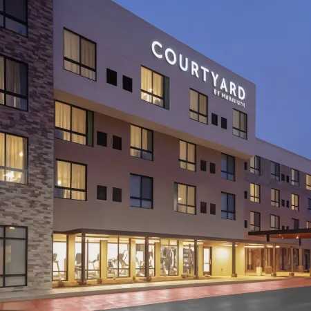 Courtyard Cincinnati Mason Отели рядом с достопримечательностью «Делириум»