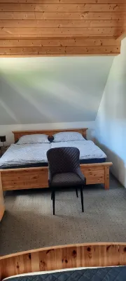 Charming guest house by the lake<br>