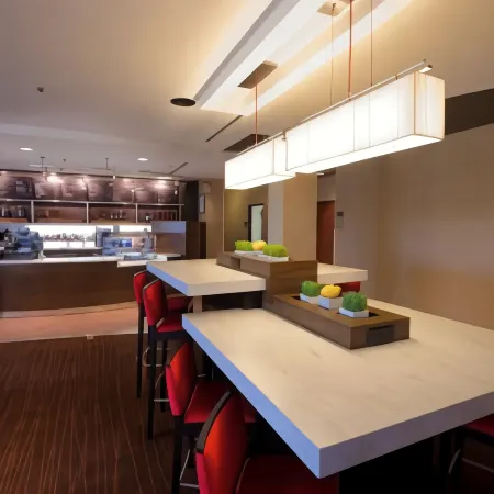 Courtyard Blacksburg Отели рядом с достопримечательностью «Политехнический университет Виргинии»