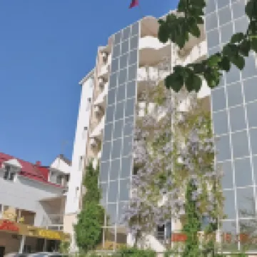 グラント・オテリ・ウユト のホテル