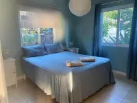 Sea bay viewNext to the mall and shopsNext to the sea