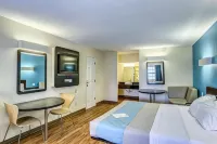 迪克森6號汽車旅館