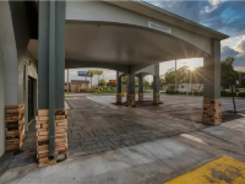 Clarion Pointe Decatur Downtown Hotels in Decatur