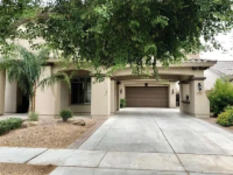 6Br+ 5 Bath Luxury Desert Villa Resort Heated Saltwater Pool – Sleeps 12+