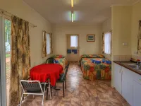 Batchelor Holiday Park Hotels in Batchelor