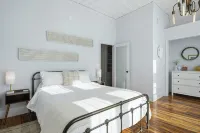 Cozy 2BR Loft in Downtown Charleston, IL - Апартаменты