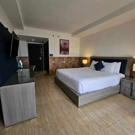 Beverly Hills: Hotel and Business