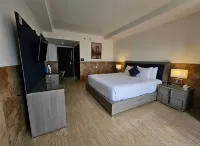 Beverly Hills: Hotel and Business