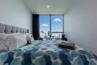 Melbourne Central Luxury Sky Sunset BayView Apartment