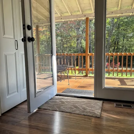 NEW! Charming Cabin by Cumberland Mtn State Park