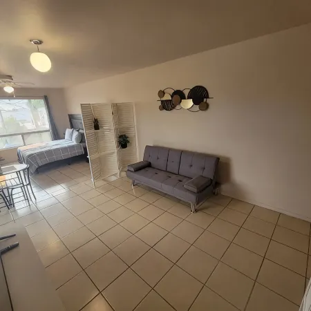 Beautiful & Comfortable Studio