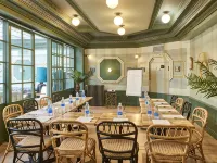 Hotel Konti Bordeaux by HappyCulture Hotels near Meriadeck