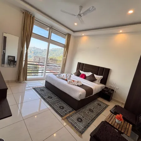 Hotel Rewalsar Heights