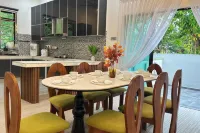 The Luxurious 23 @ GameTopia Villa - Villas