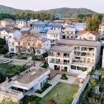 Dongjia Xishe Homestay - Mountain view