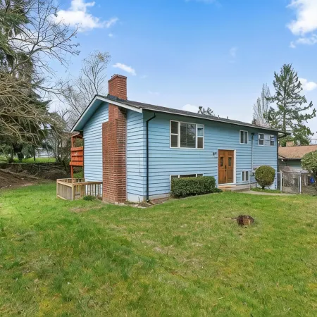 The Benson - Cozy Modern 4bd by Airport & DT