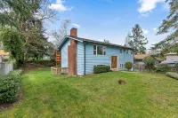 The Benson - Cozy Modern 4bd by Airport & DT