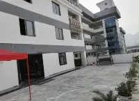 August Hotel