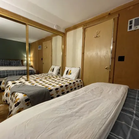 Bear Valley Village Family Ski Condo. Pet Friendly _Permit # 2025004