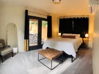 Rustic modern 2-bedroom home-lower level with hot tub in marvelous Moscow Hotels in Moscow